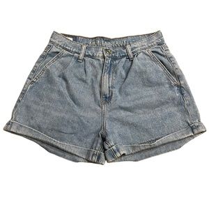 American Eagle High Rise Mom Jean Shorts.  Size 2